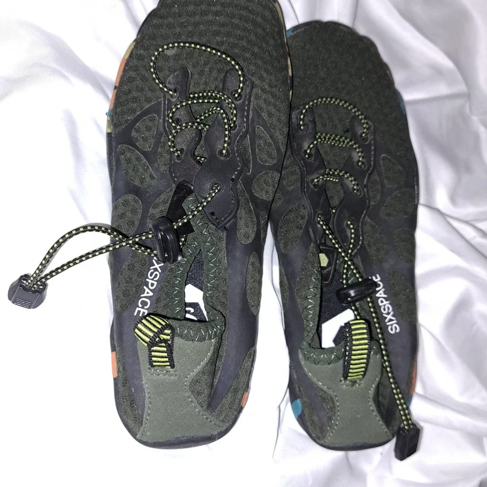 Sixspace overstock or